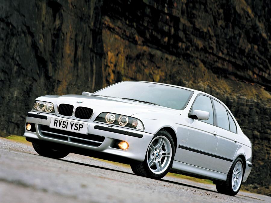 BMW 530d Sedan M Sport Package 2002 года  (фото 1 из 9)